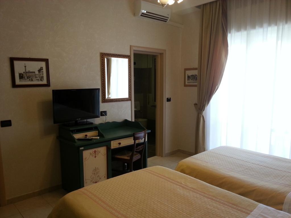 Hotel Sicilia Enna Rum bild