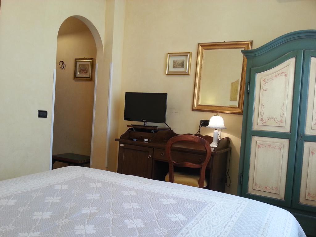 Hotel Sicilia Enna Rum bild