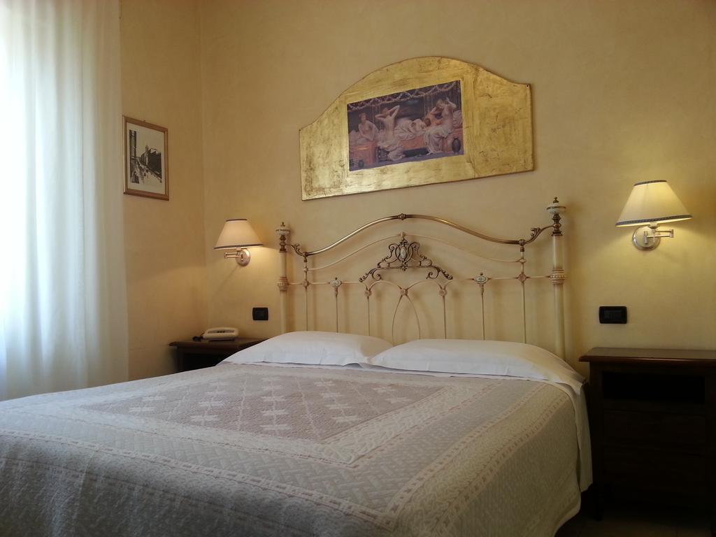 Hotel Sicilia Enna Rum bild