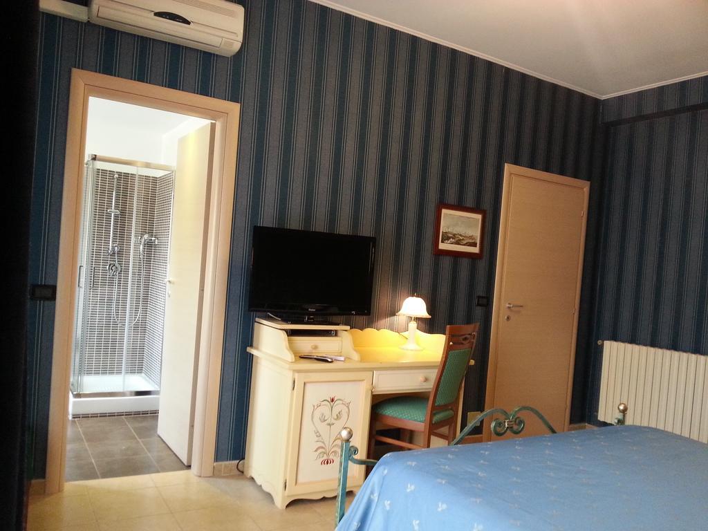 Hotel Sicilia Enna Rum bild